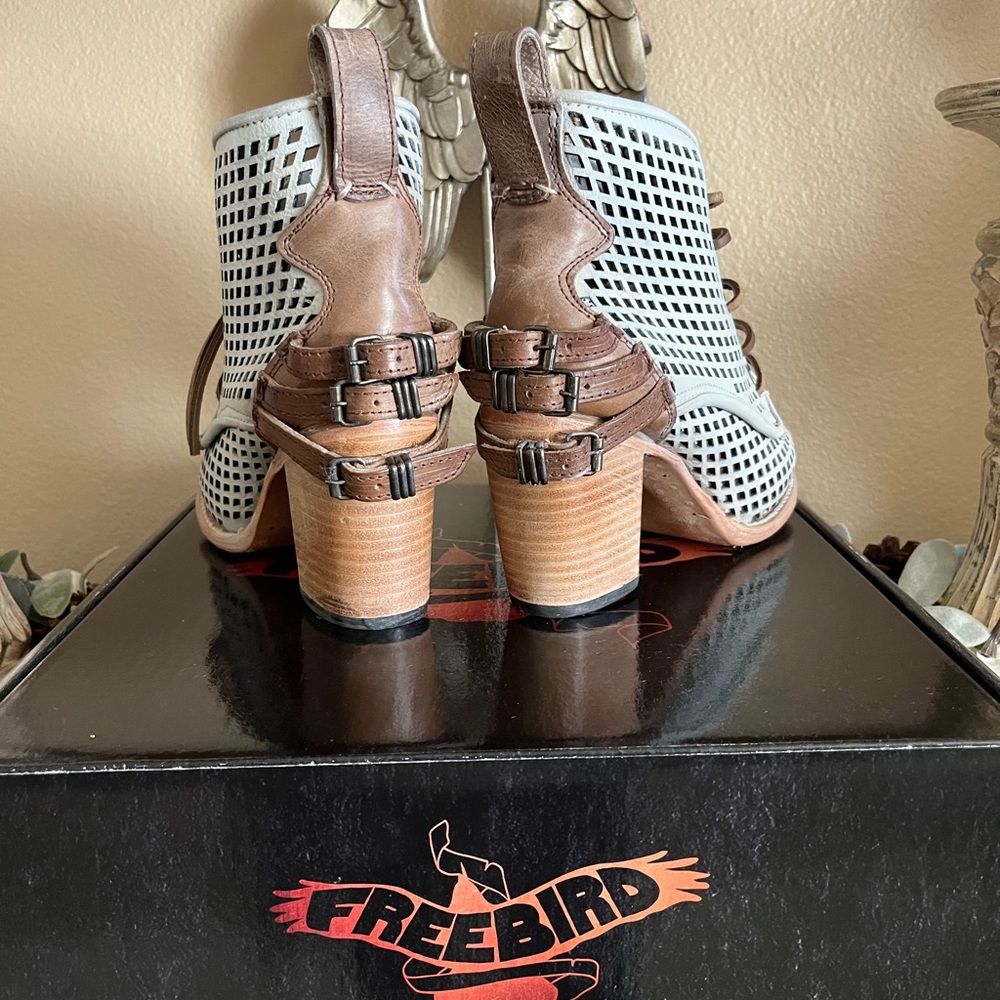 Freebird style Benni white ankle boots new with box size 9 - Picture 2 of 6